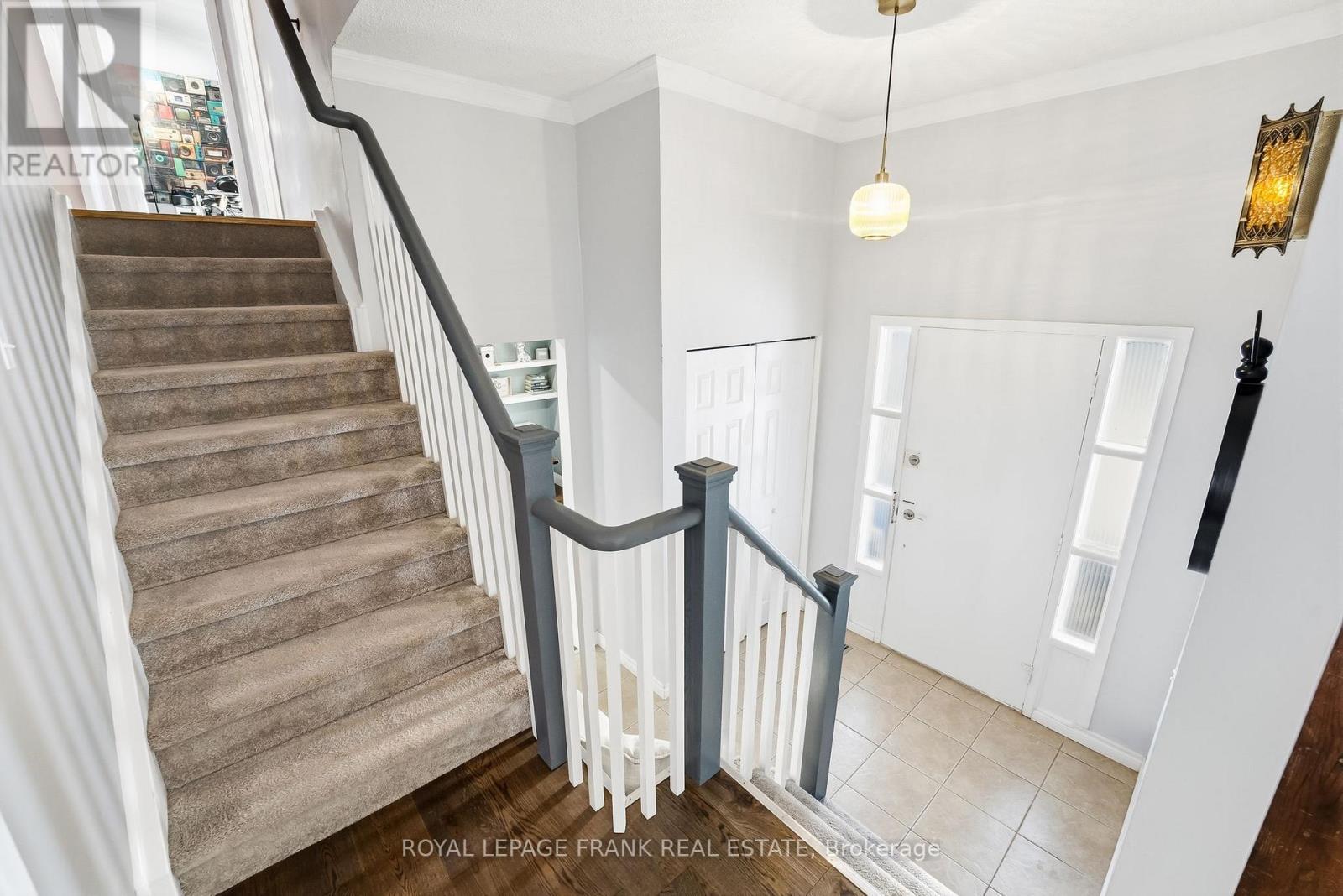 












489 CRESTWOOD DRIVE

,
Oshawa (O'Neill),




Ontario
L1G2R4

