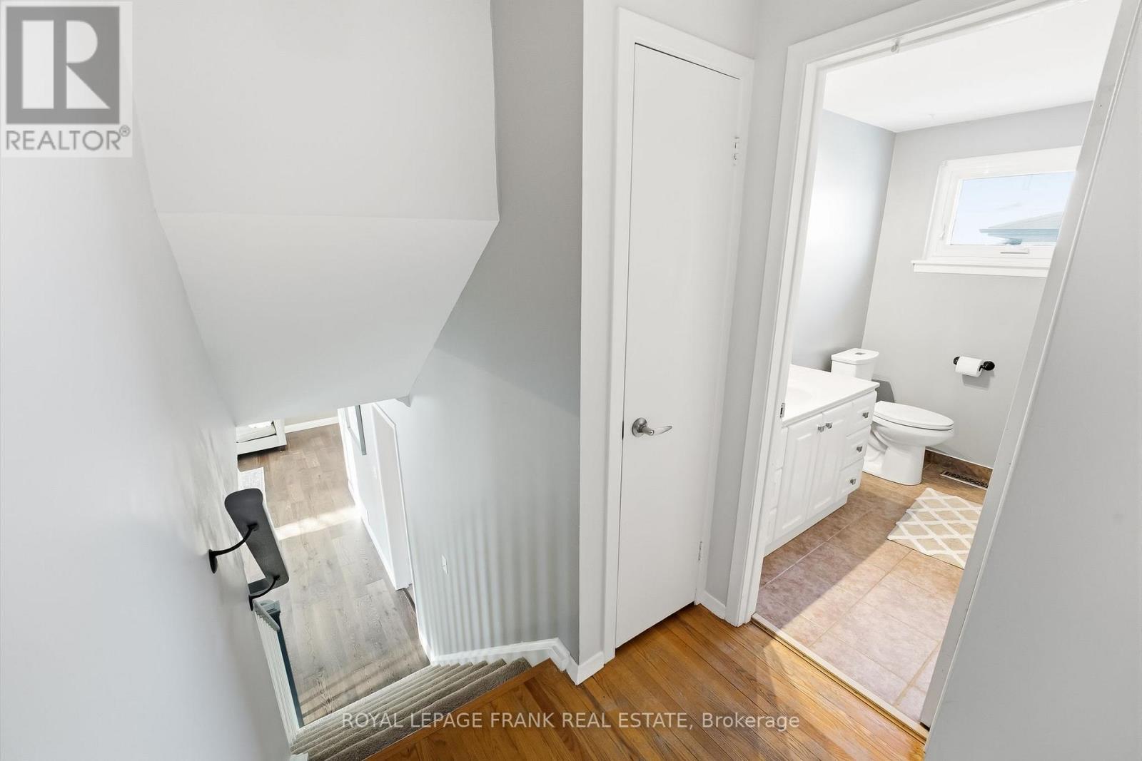 












489 CRESTWOOD DRIVE

,
Oshawa (O'Neill),




Ontario
L1G2R4

