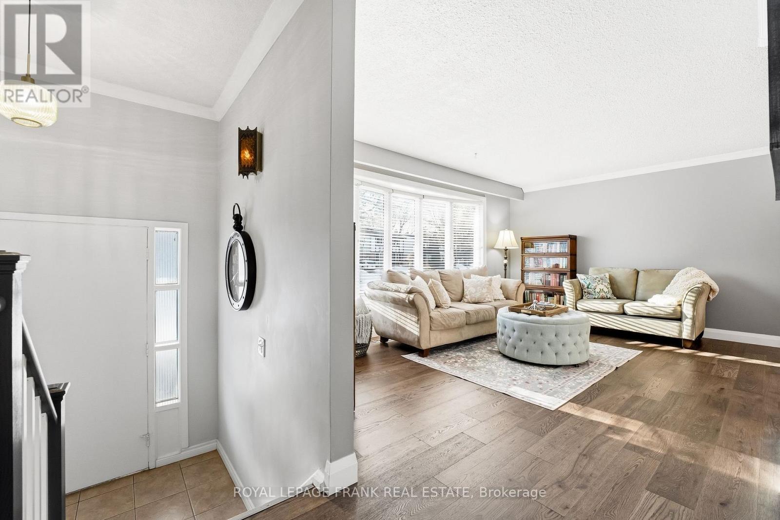 












489 CRESTWOOD DRIVE

,
Oshawa (O'Neill),




Ontario
L1G2R4

