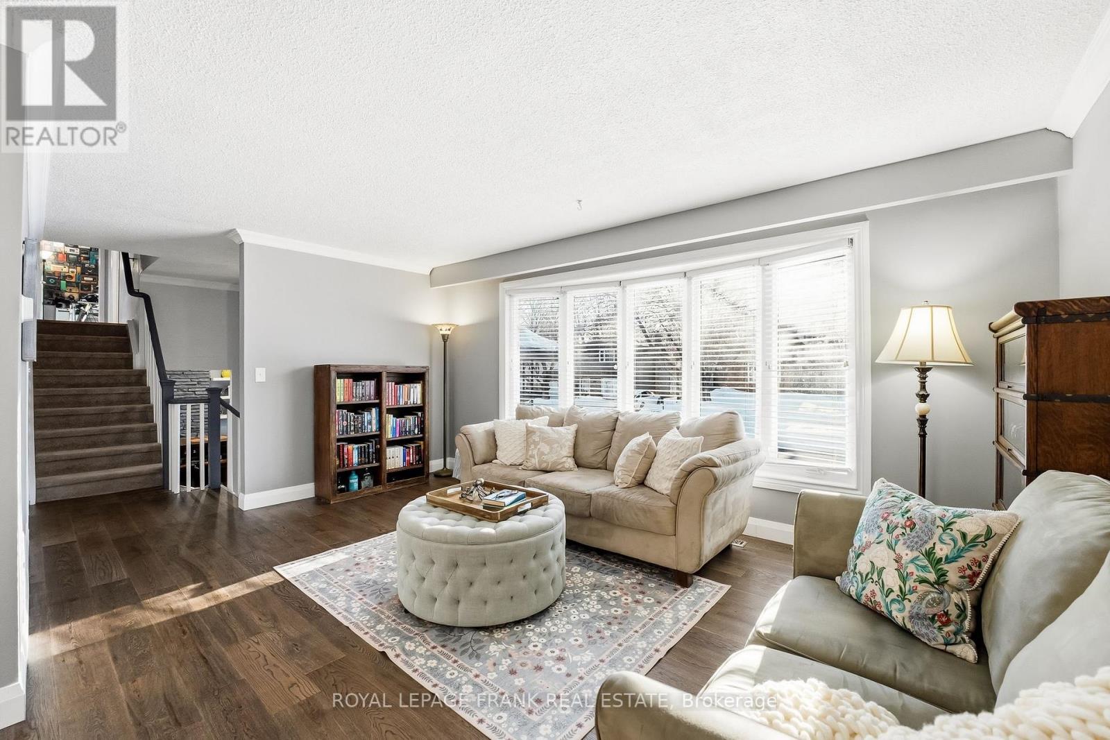 












489 CRESTWOOD DRIVE

,
Oshawa (O'Neill),




Ontario
L1G2R4

