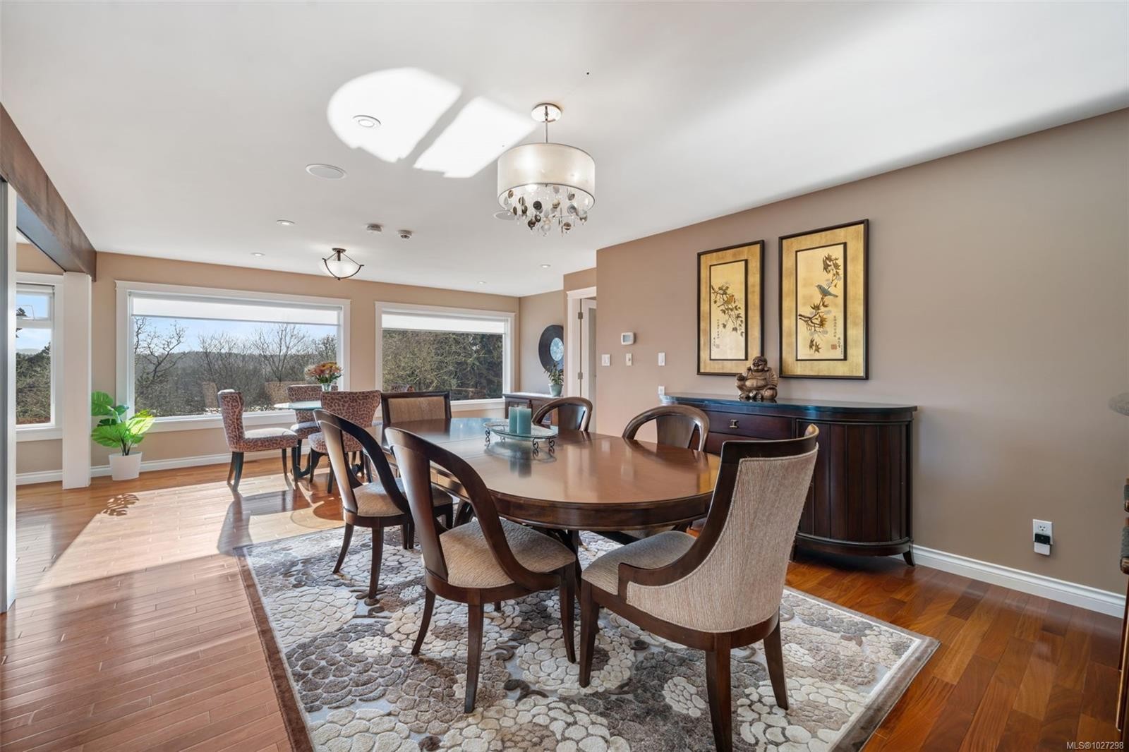 









567


Prince Robert

Dr,
View Royal,




BC
V9B 1E1

