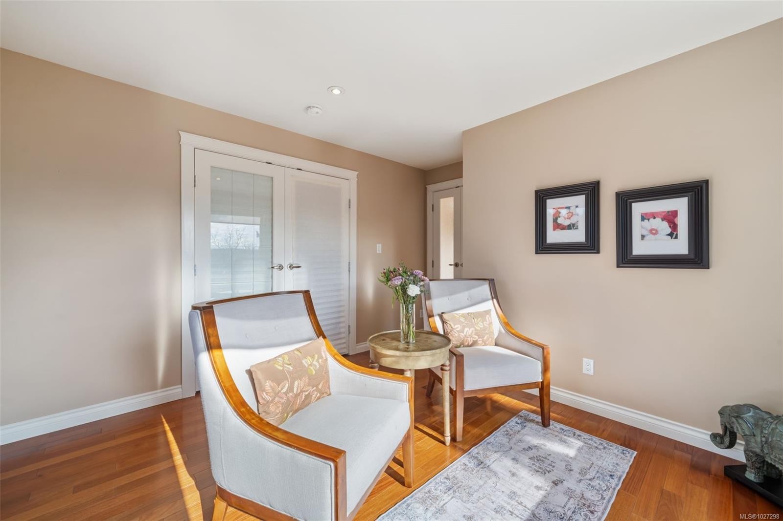 









567


Prince Robert

Dr,
View Royal,




BC
V9B 1E1

