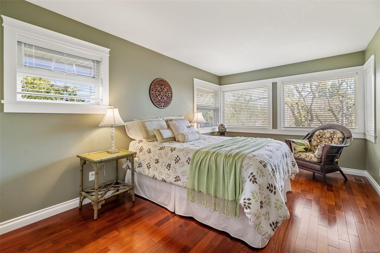 









567


Prince Robert

Dr,
View Royal,




BC
V9B 1E1

