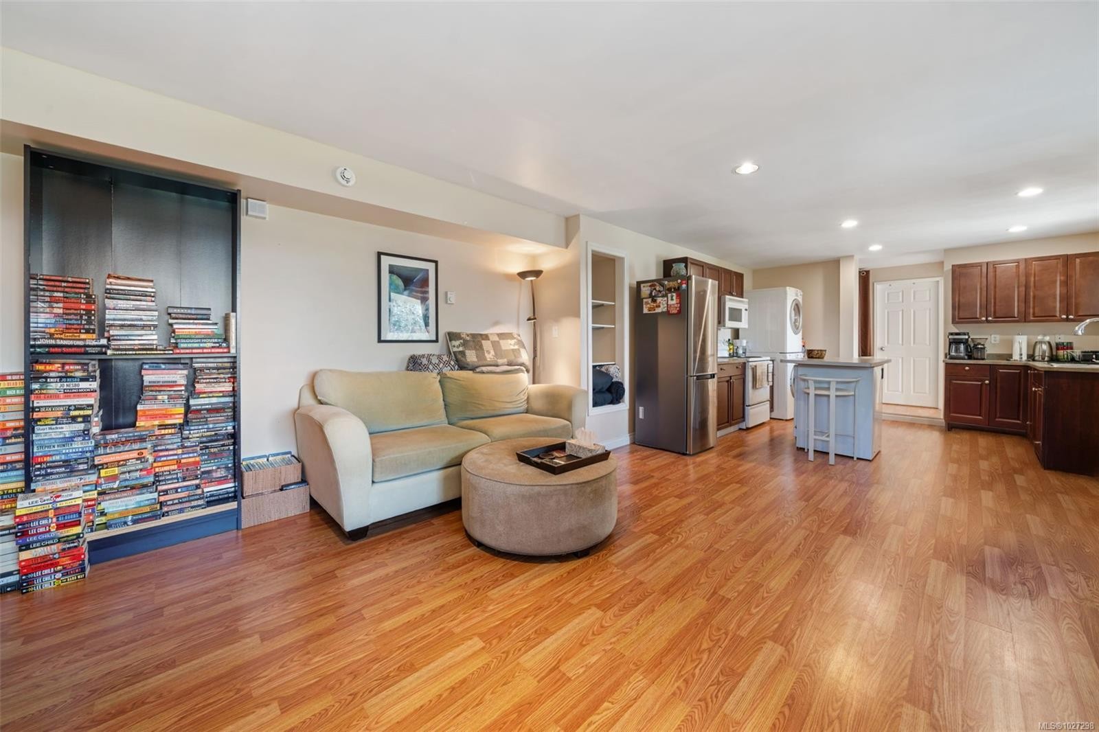 









567


Prince Robert

Dr,
View Royal,




BC
V9B 1E1

