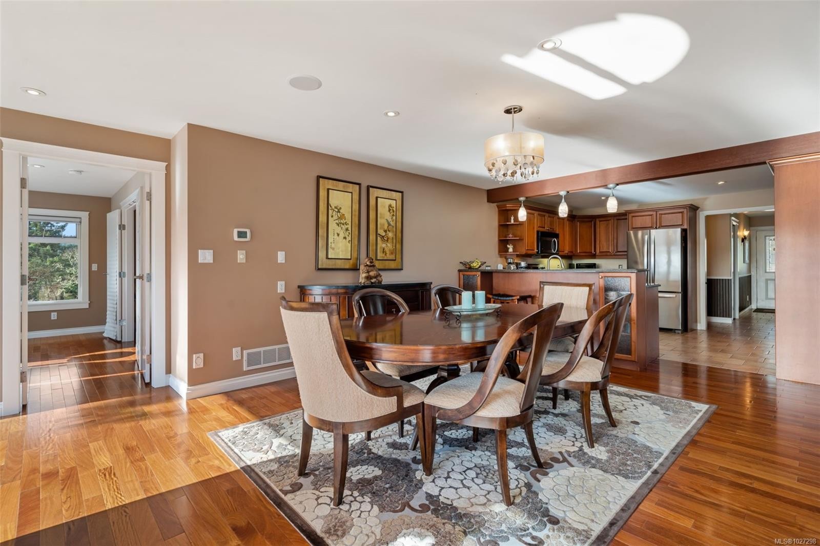 









567


Prince Robert

Dr,
View Royal,




BC
V9B 1E1

