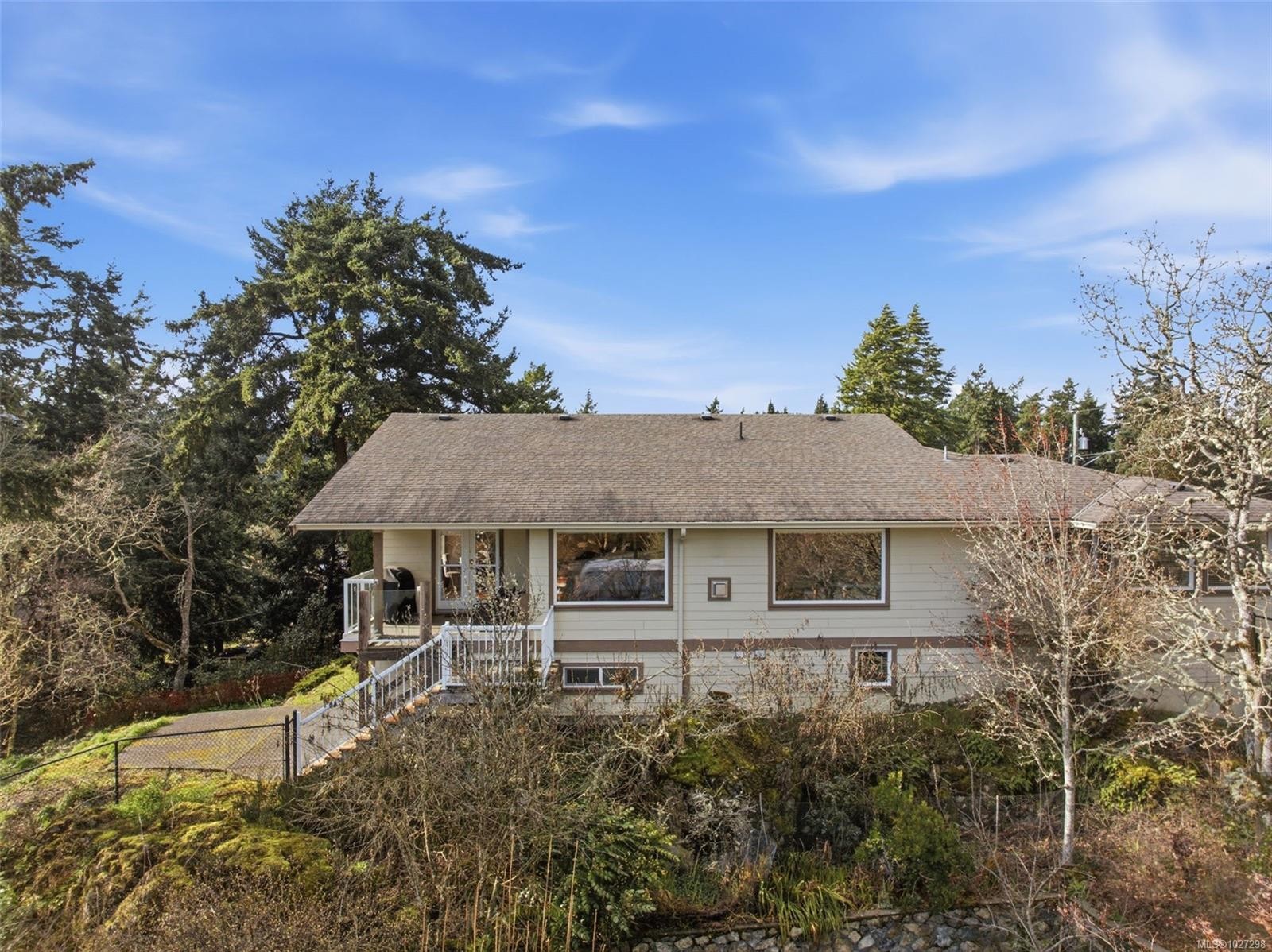 









567


Prince Robert

Dr,
View Royal,




BC
V9B 1E1

