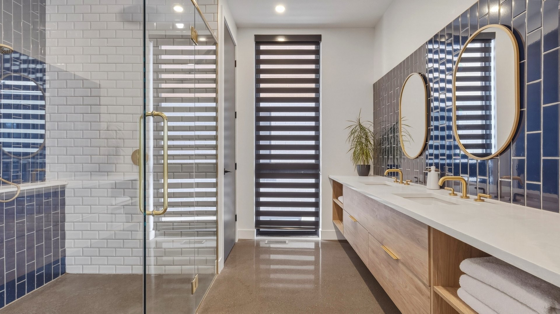 









363


Rue du Parcours

,
Varennes,




QC
J3X0E4

