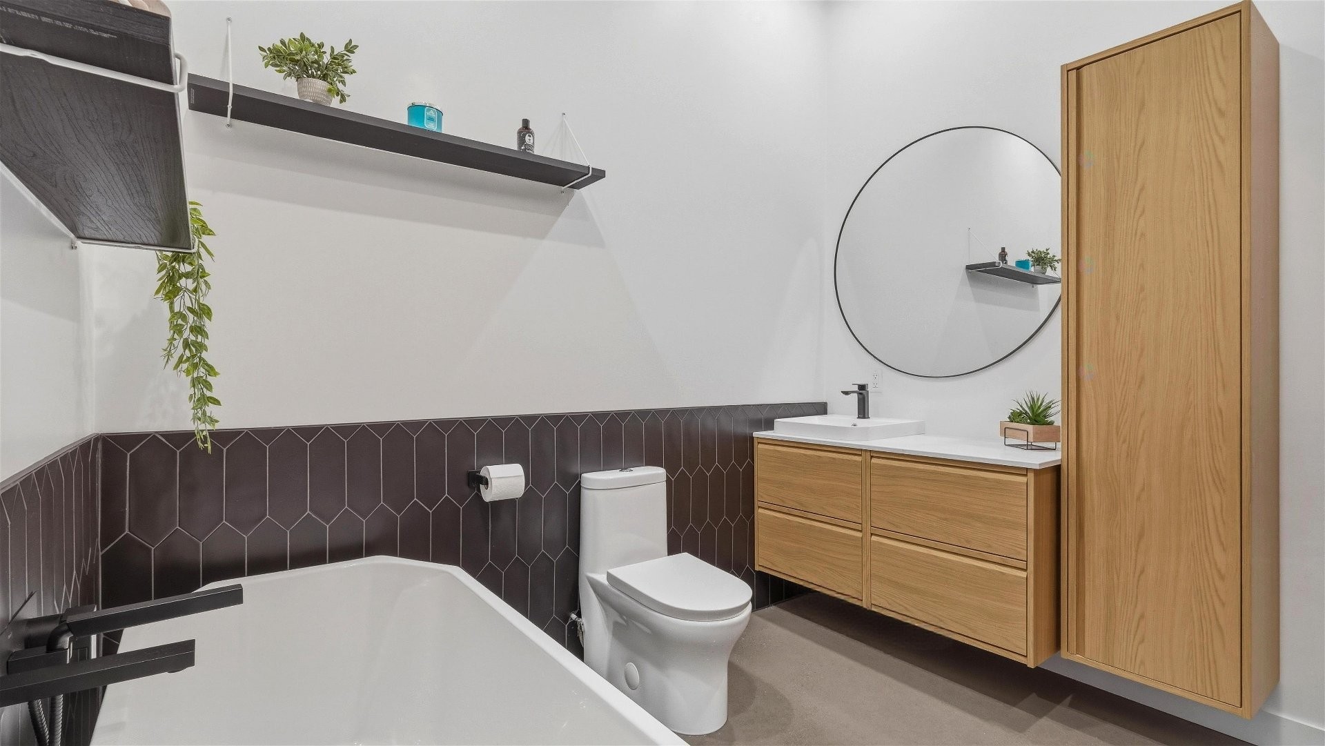 









363


Rue du Parcours

,
Varennes,




QC
J3X0E4

