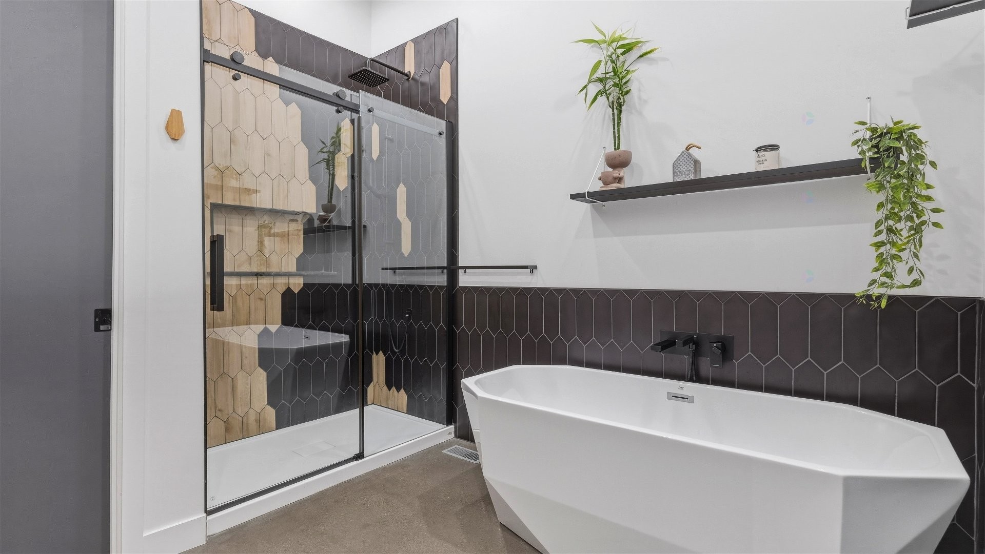 









363


Rue du Parcours

,
Varennes,




QC
J3X0E4

