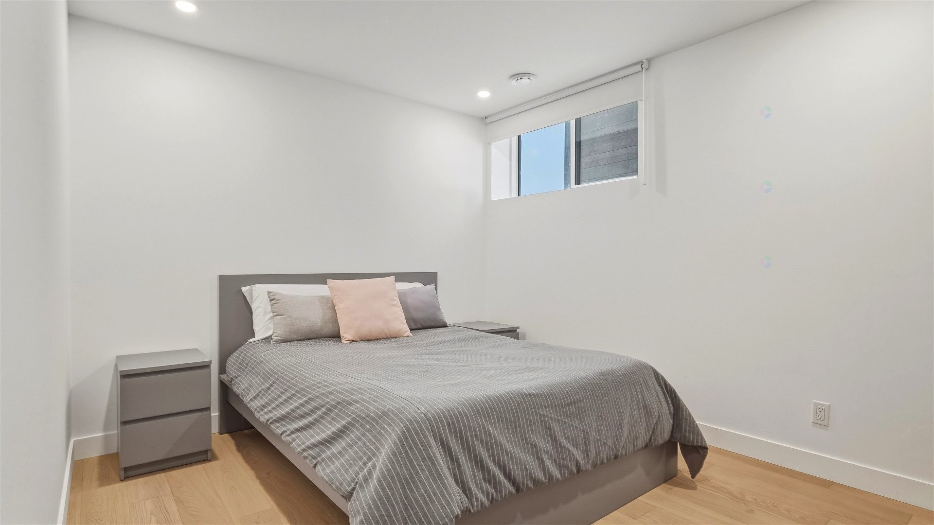 









363


Rue du Parcours

,
Varennes,




QC
J3X0E4

