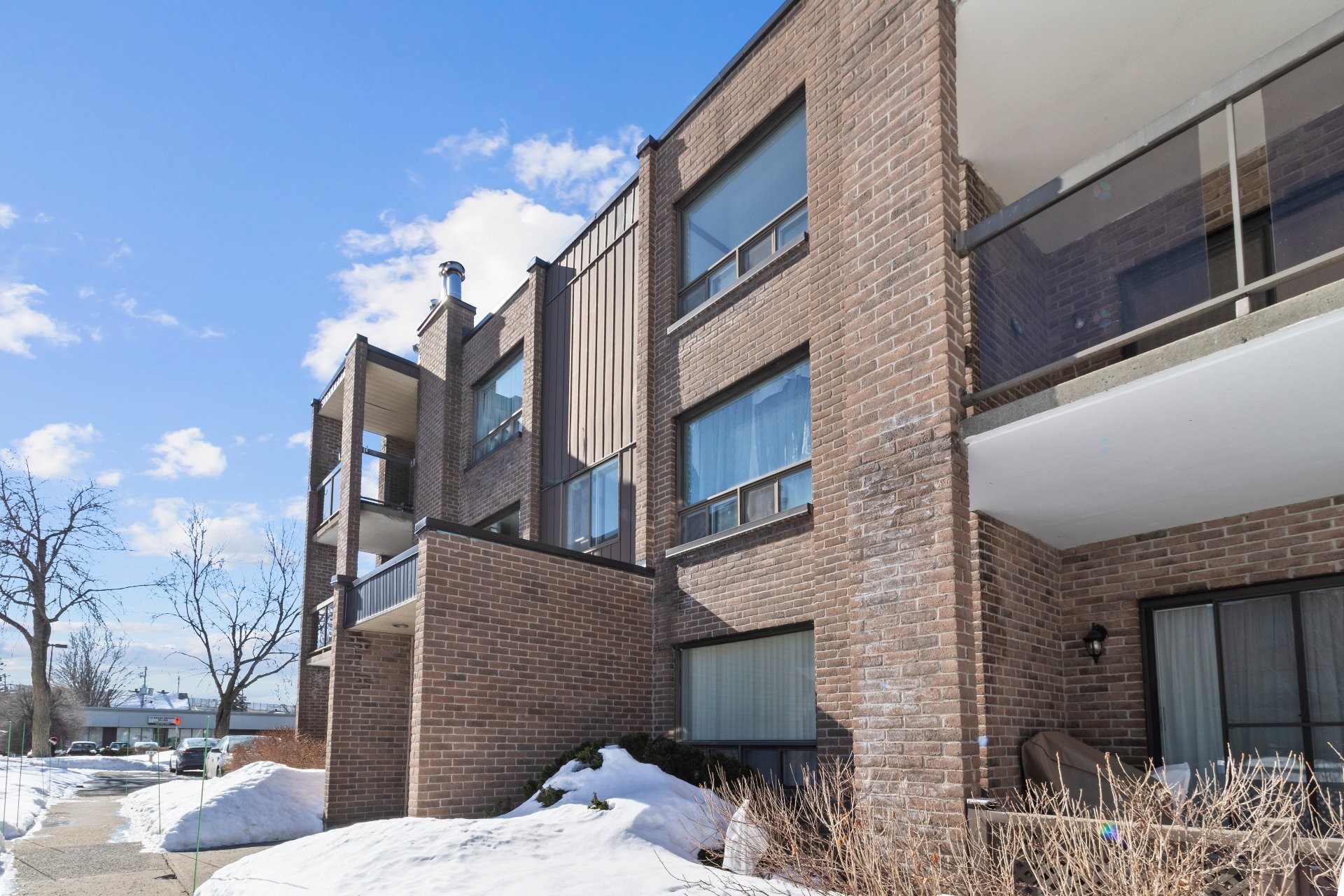 









11113


Rue Meighen

, 3,
Montréal (Pierrefonds-Roxboro),




QC
H8Y3H7

