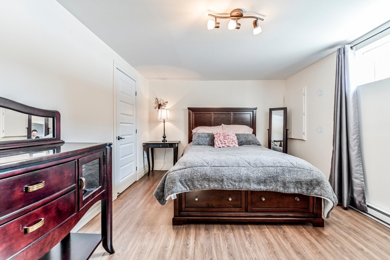 









301


Rue Baillargeon

,
Saint-Jean-sur-Richelieu,




QC
J2W2C9

