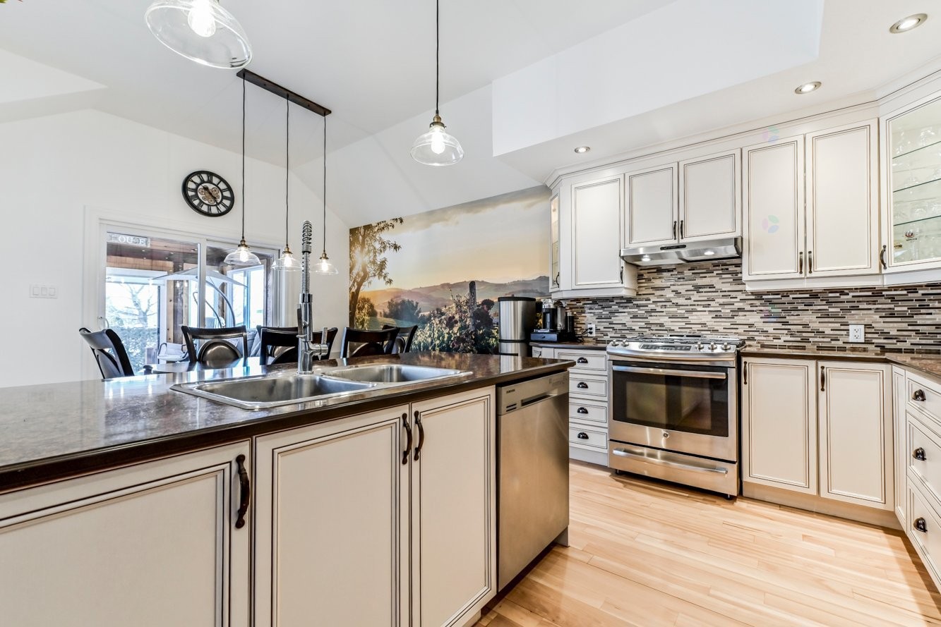 









301


Rue Baillargeon

,
Saint-Jean-sur-Richelieu,




QC
J2W2C9

