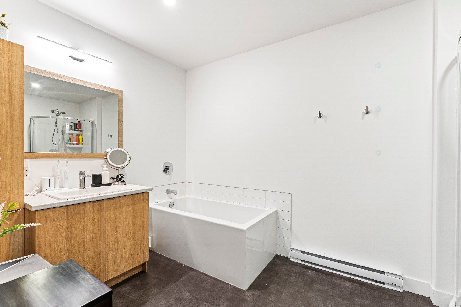 









365


Rue Adams E.

,
Richmond,




QC
J0B2H0

