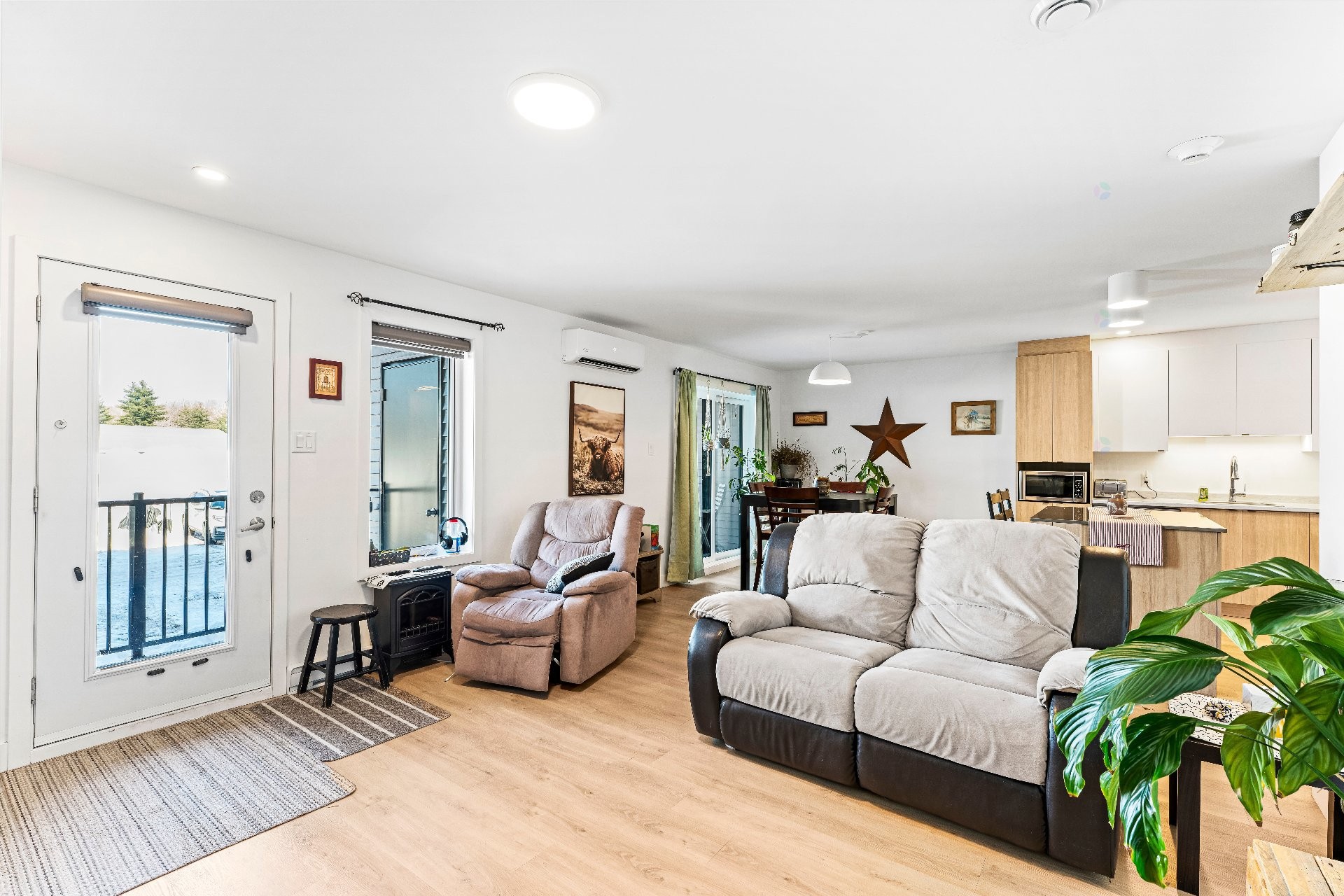 









365


Rue Adams E.

,
Richmond,




QC
J0B2H0

