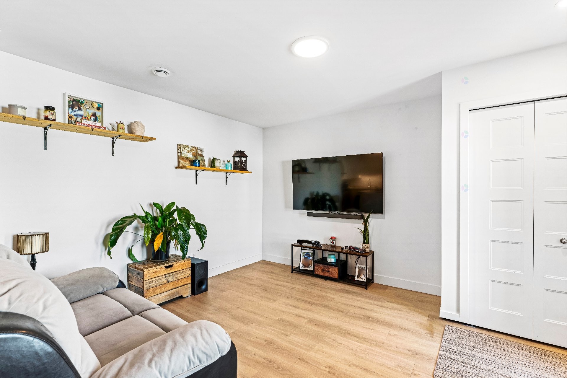 









365


Rue Adams E.

,
Richmond,




QC
J0B2H0

