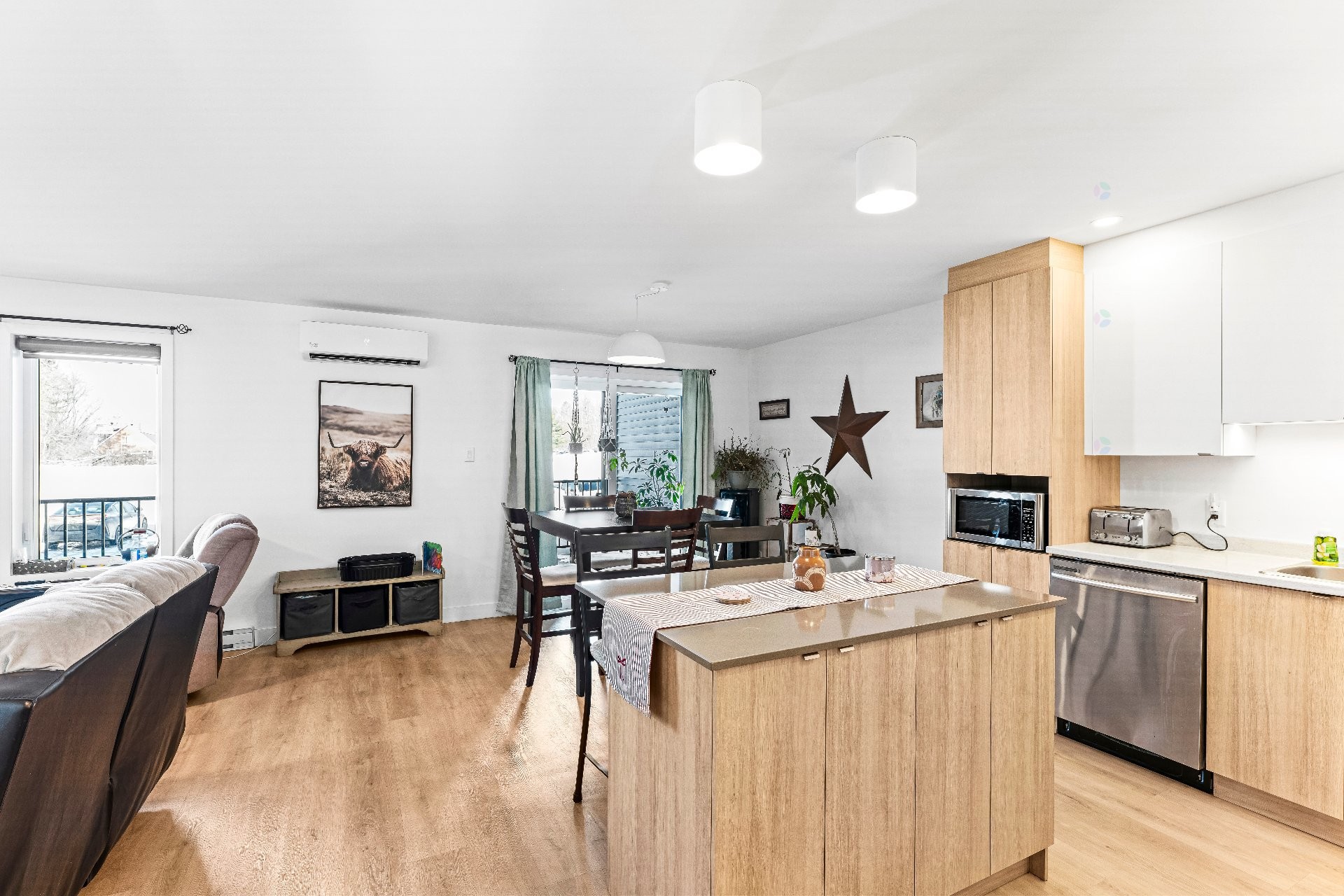 









365


Rue Adams E.

,
Richmond,




QC
J0B2H0

