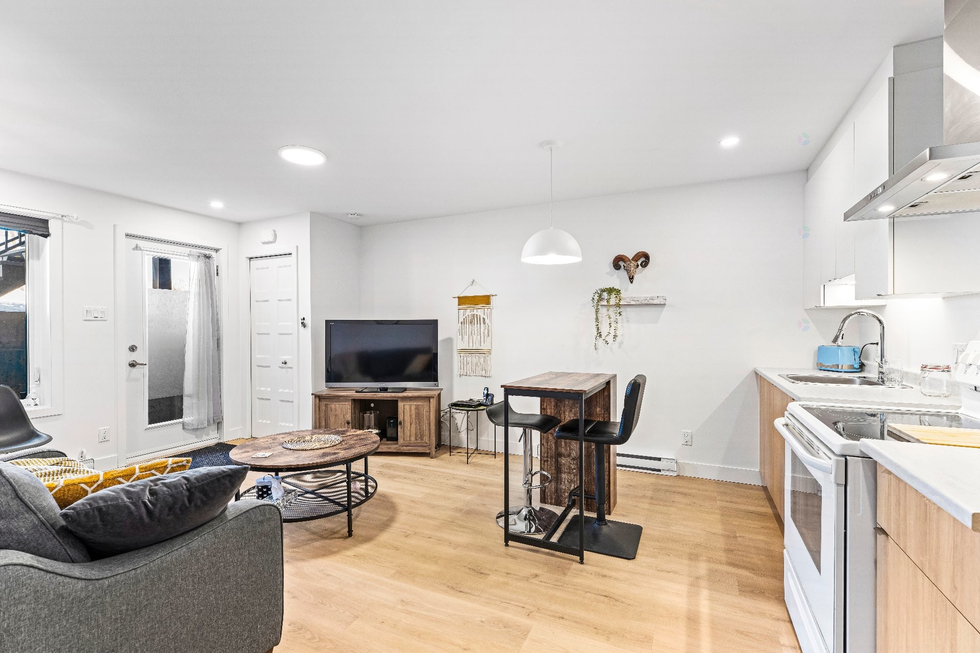 









365


Rue Adams E.

,
Richmond,




QC
J0B2H0

