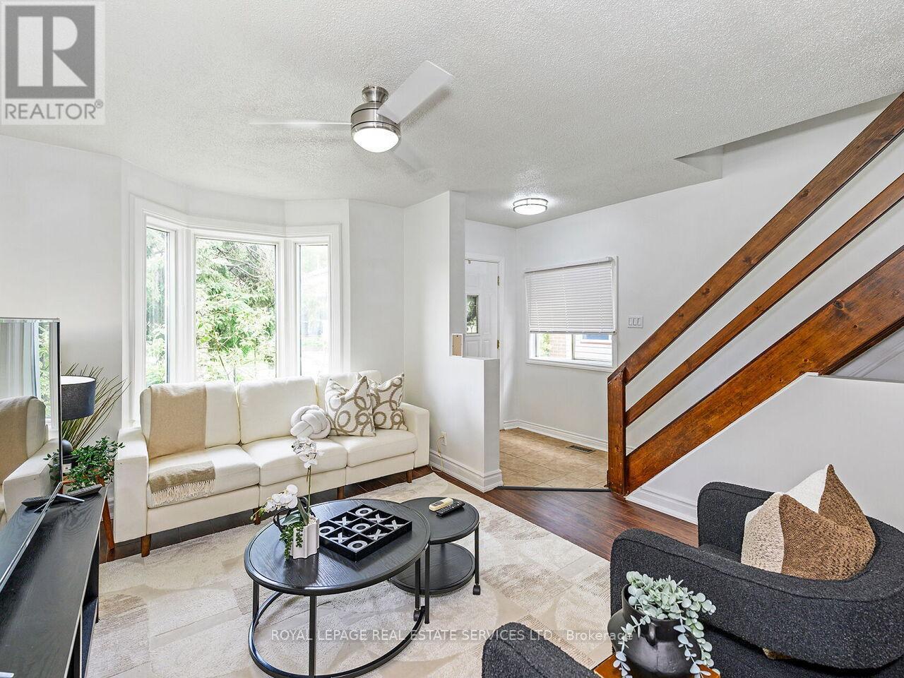 












135 BERNICE CRESCENT

,
Toronto,




Ontario
M6N1X3

