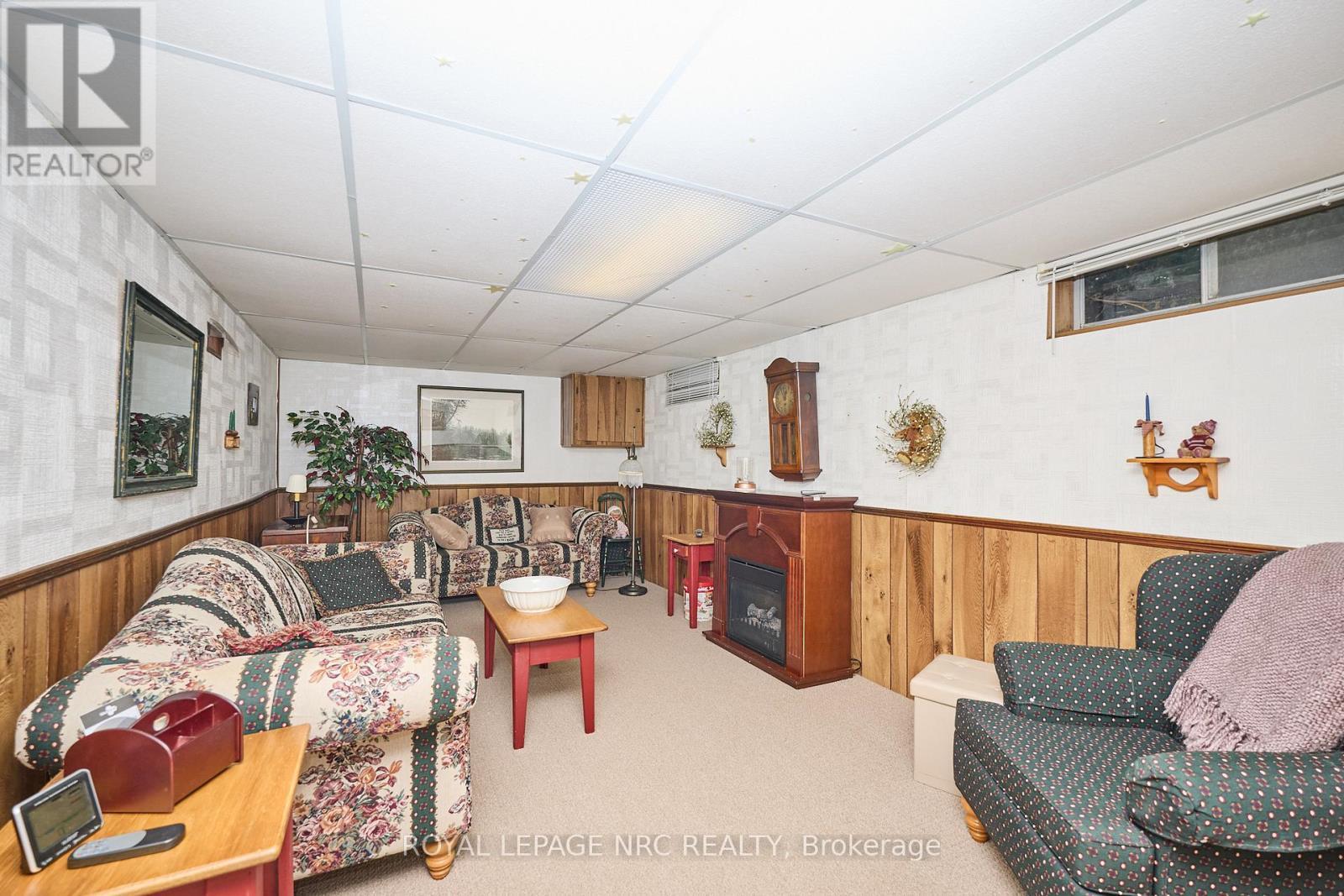 












4013 WELLAND STREET

,
Niagara Falls (Chippawa),




Ontario
L2G6J7

