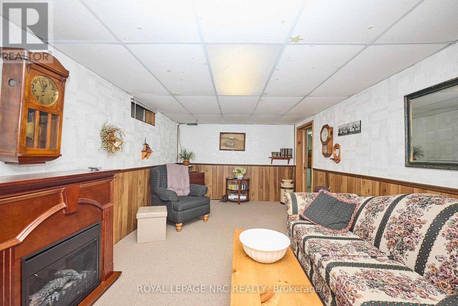 












4013 WELLAND STREET

,
Niagara Falls (Chippawa),




Ontario
L2G6J7

