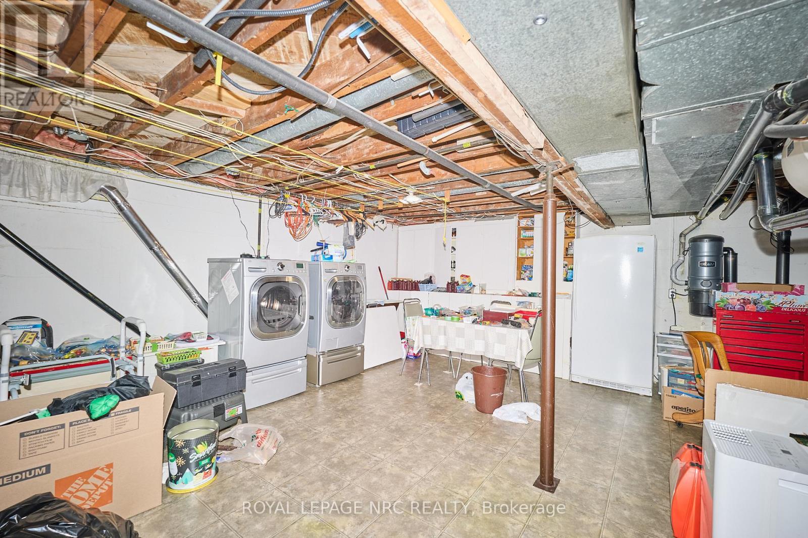 












4013 WELLAND STREET

,
Niagara Falls (Chippawa),




Ontario
L2G6J7

