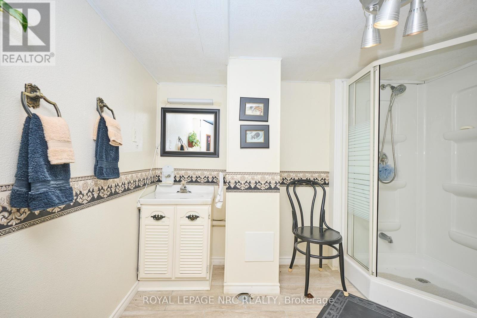 












4013 WELLAND STREET

,
Niagara Falls (Chippawa),




Ontario
L2G6J7

