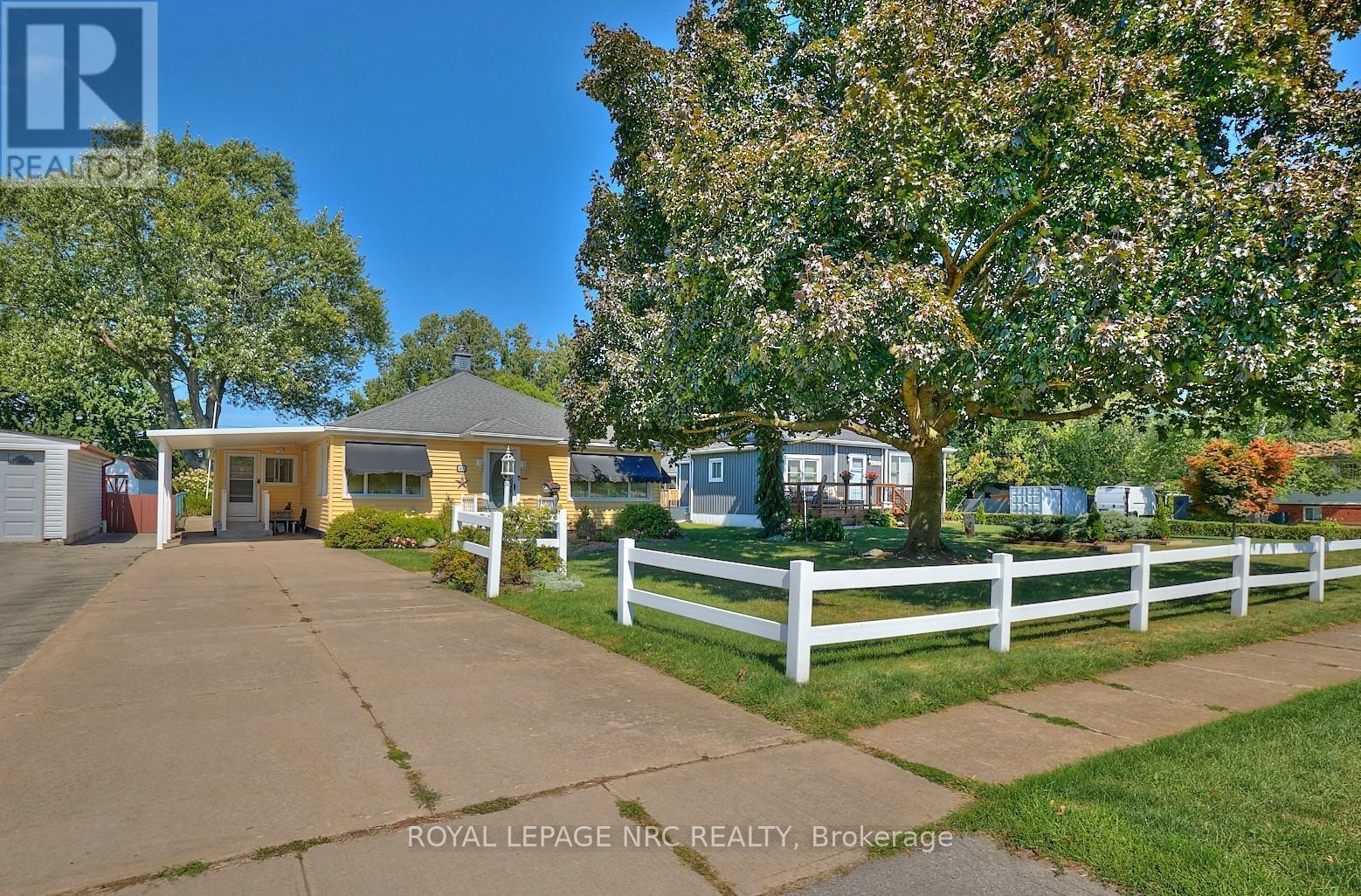 












4013 WELLAND STREET

,
Niagara Falls (Chippawa),




Ontario
L2G6J7

