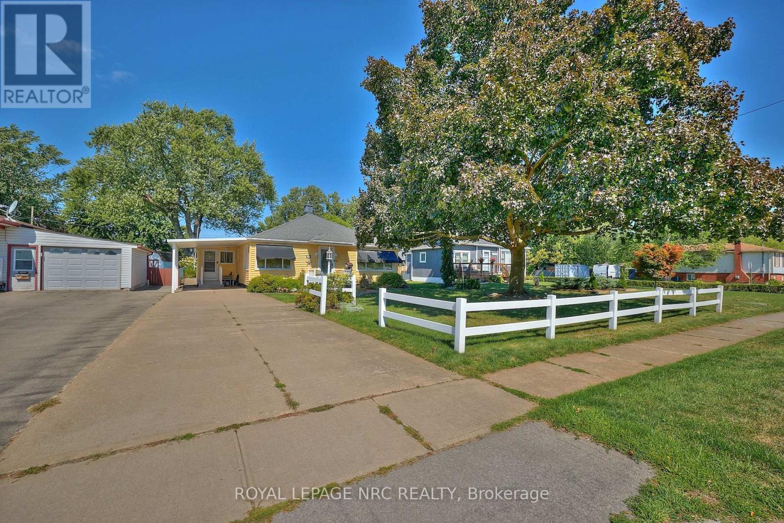 












4013 WELLAND STREET

,
Niagara Falls (Chippawa),




Ontario
L2G6J7

