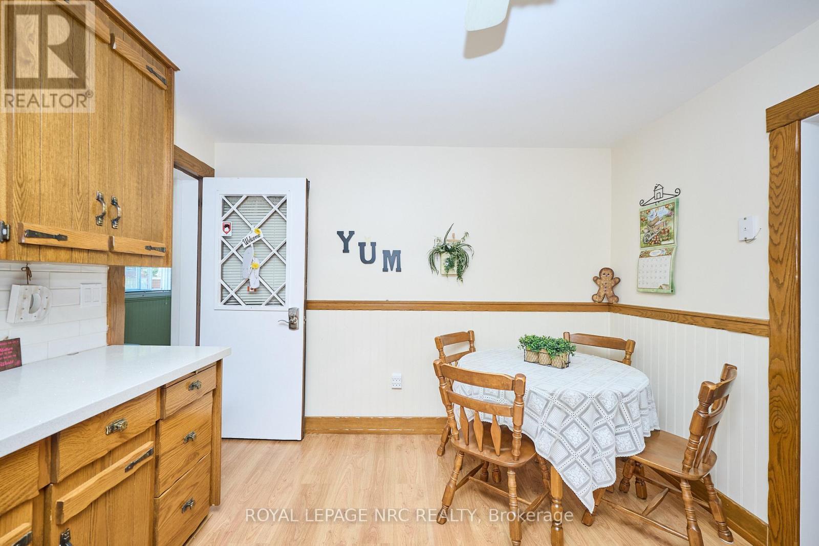 












4013 WELLAND STREET

,
Niagara Falls (Chippawa),




Ontario
L2G6J7

