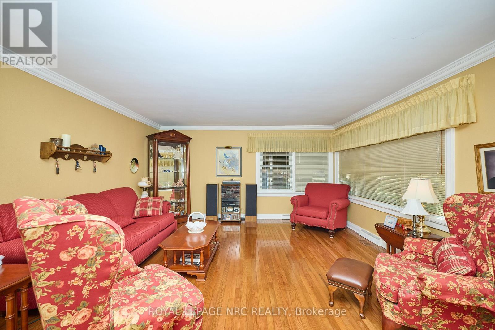 












4013 WELLAND STREET

,
Niagara Falls (Chippawa),




Ontario
L2G6J7

