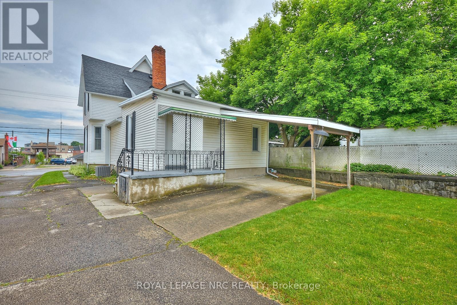 












9 PINE STREET S

,
Thorold (Thorold Downtown),




Ontario
L2V3L1

