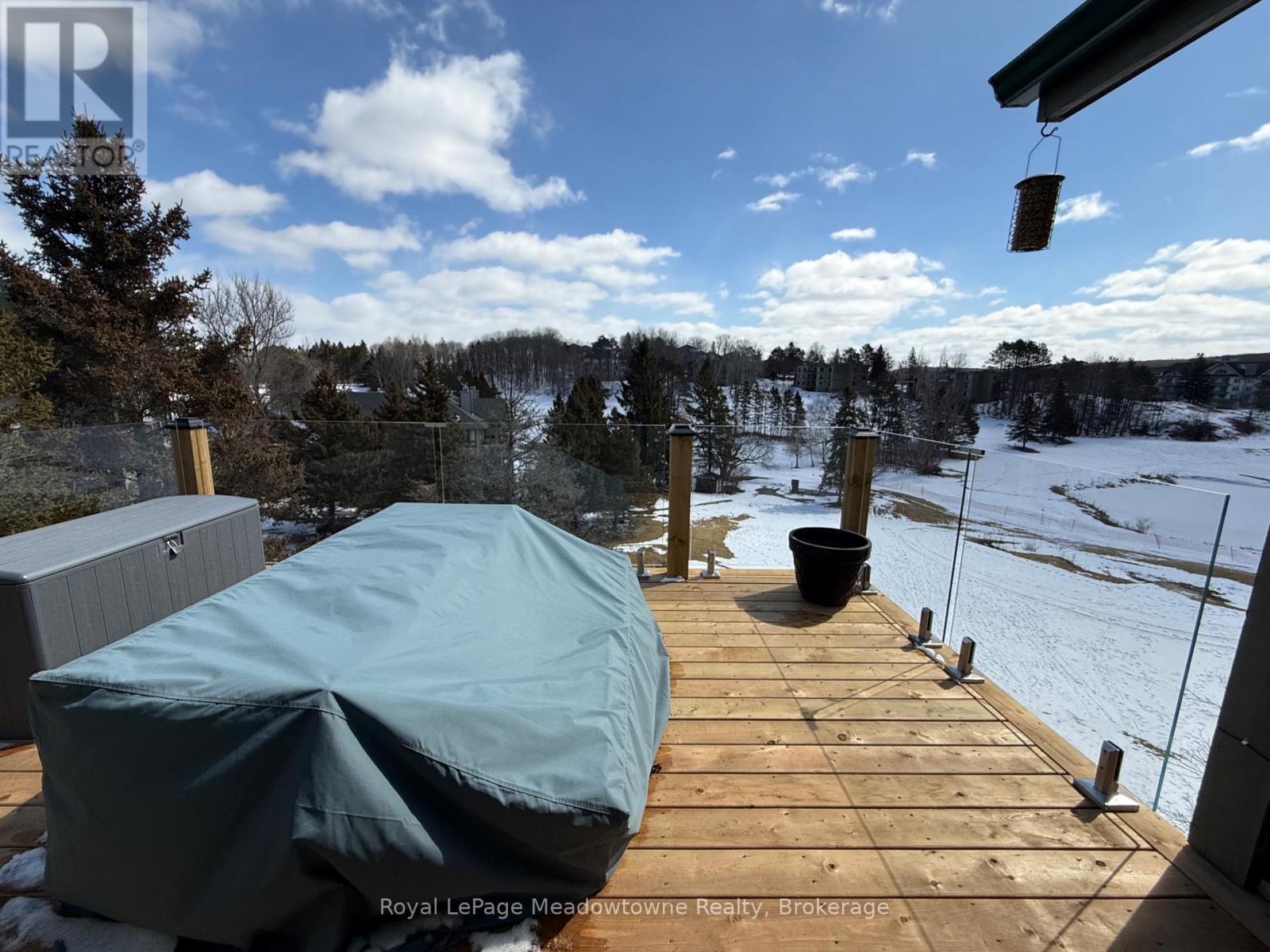 












301 - 34 DEERHURST GREENS ROAD

,
Huntsville (Chaffey),




Ontario
P1H1A9

