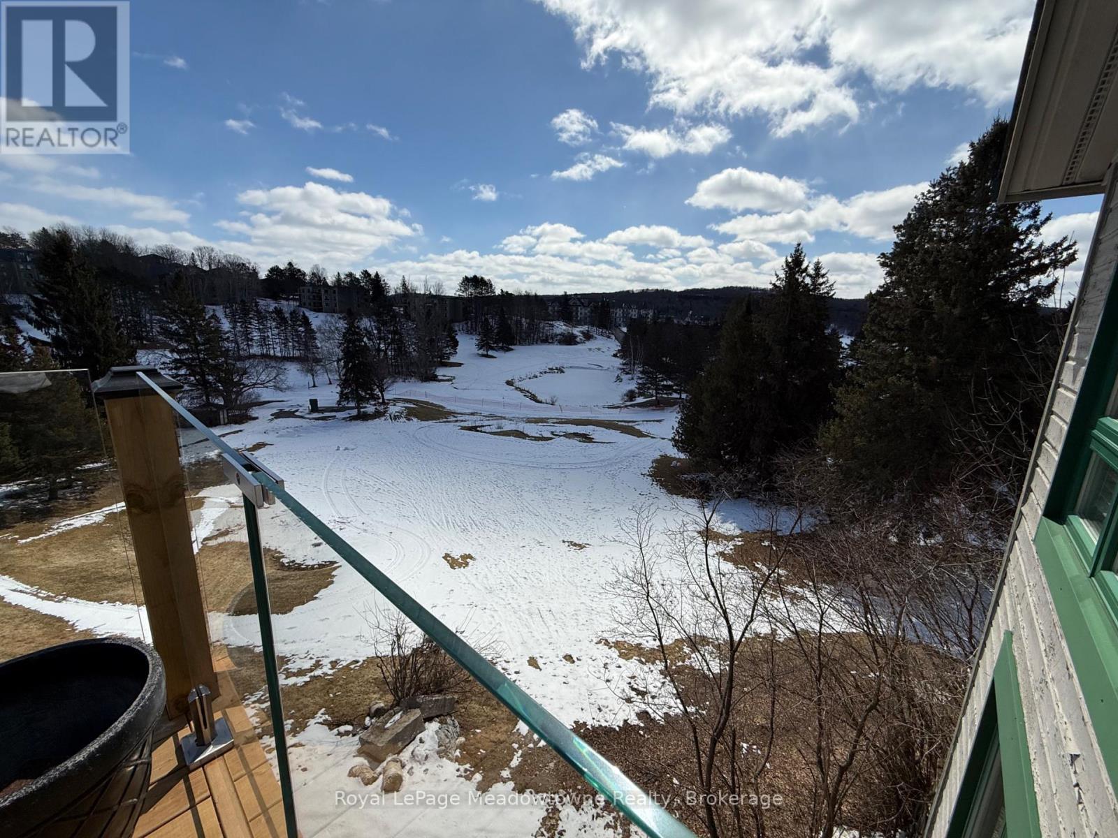 












301 - 34 DEERHURST GREENS ROAD

,
Huntsville (Chaffey),




Ontario
P1H1A9

