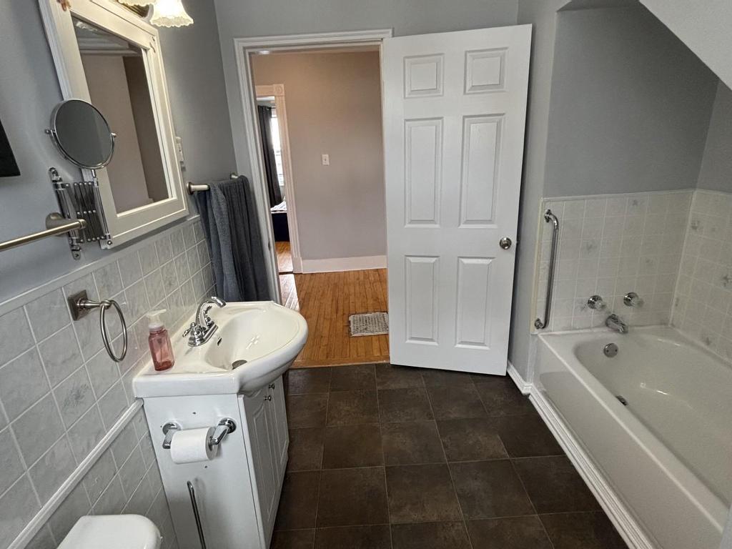 












50 Pierce Street

,
North Sydney,




NS
B2A 1M9


