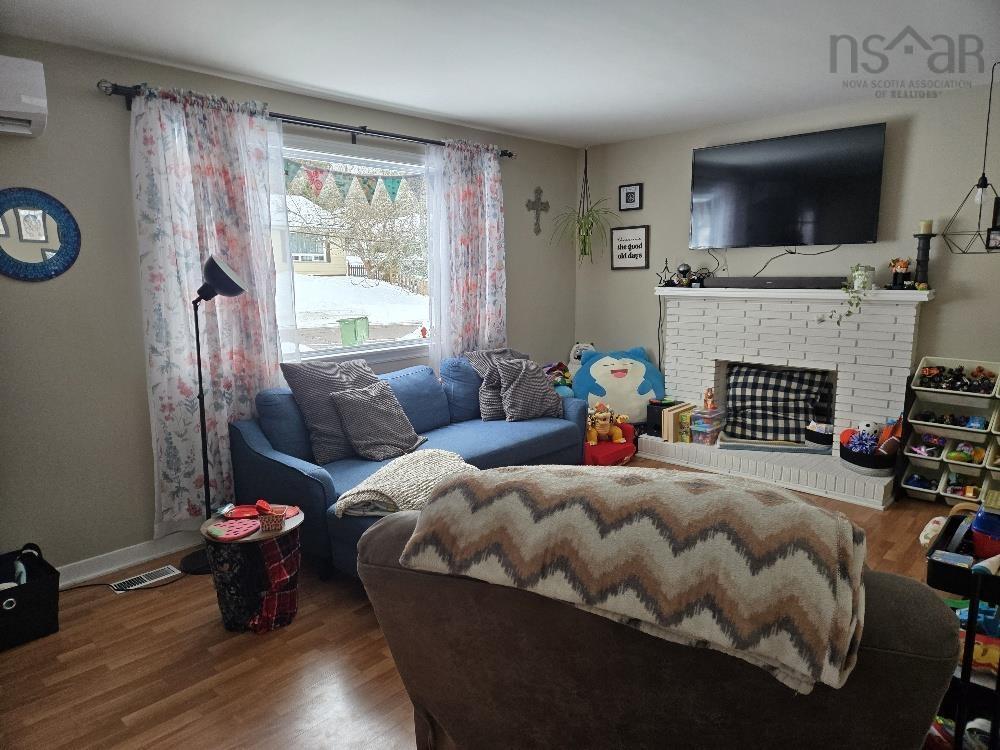 












95 Higgins St

,
Truro,




NS
B2N 2L6

