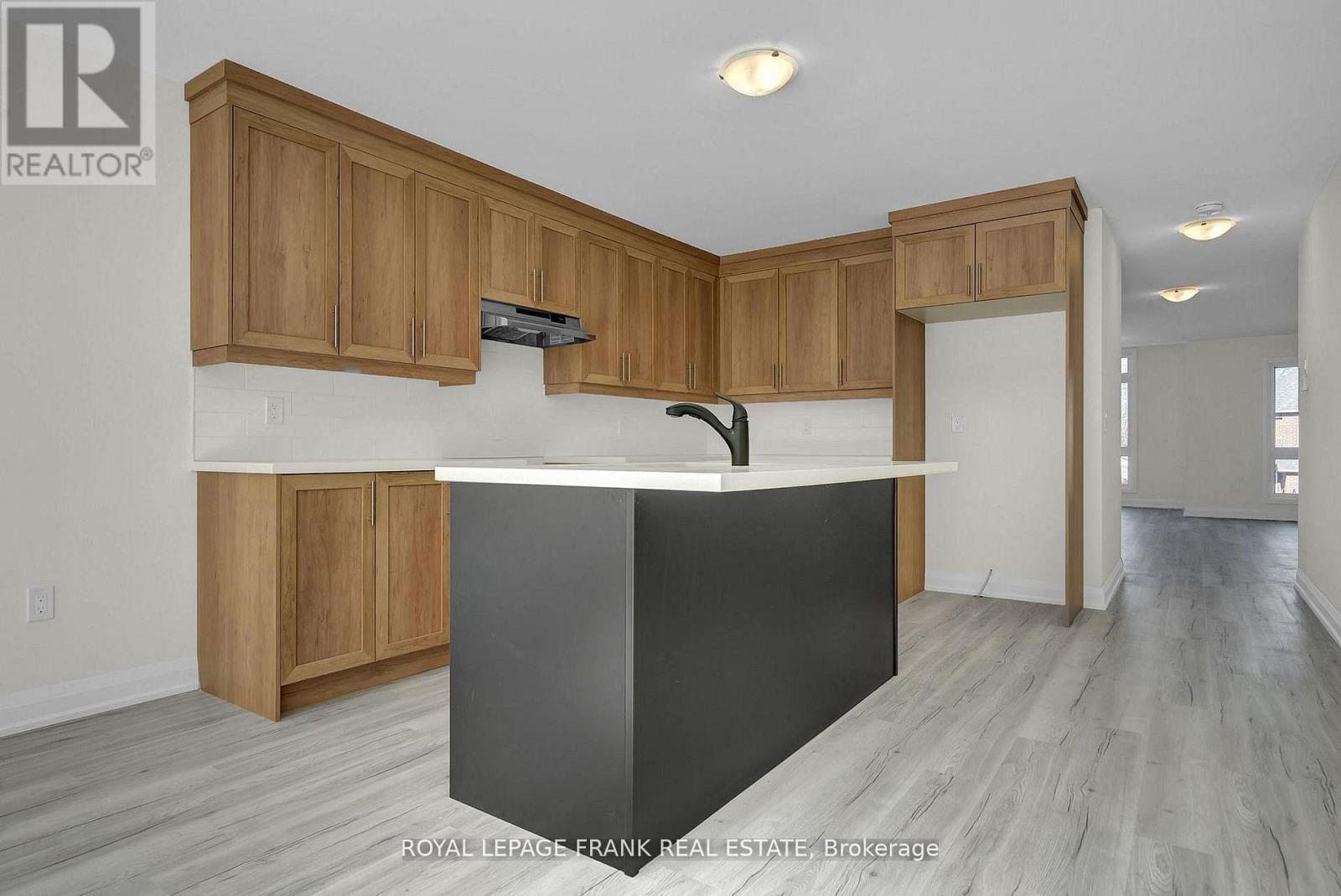 












327 ANDERSON AVENUE

,
Oshawa (McLaughlin),




Ontario
L1J2N8

