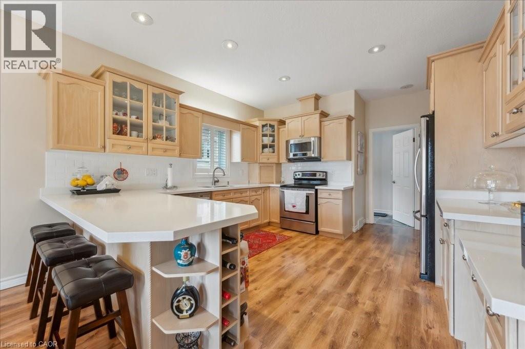 












23 MOUNT ROYAL Place

,
Cambridge,




Ontario
N1S5B1

