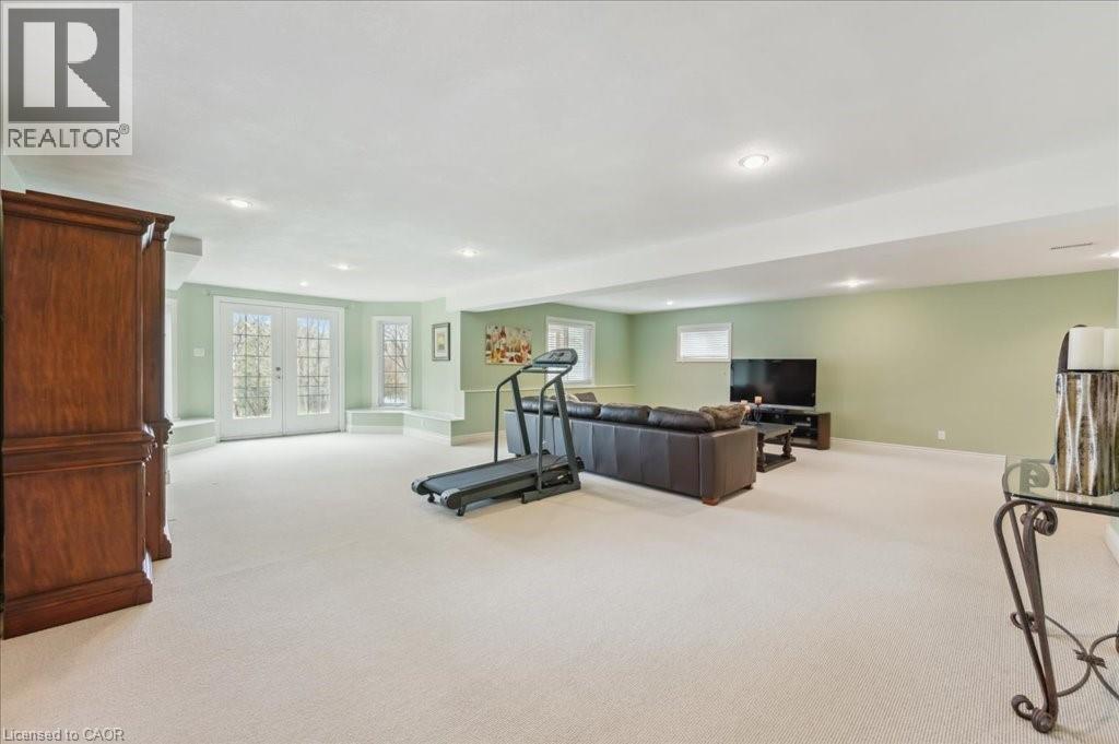 












23 MOUNT ROYAL Place

,
Cambridge,




Ontario
N1S5B1

