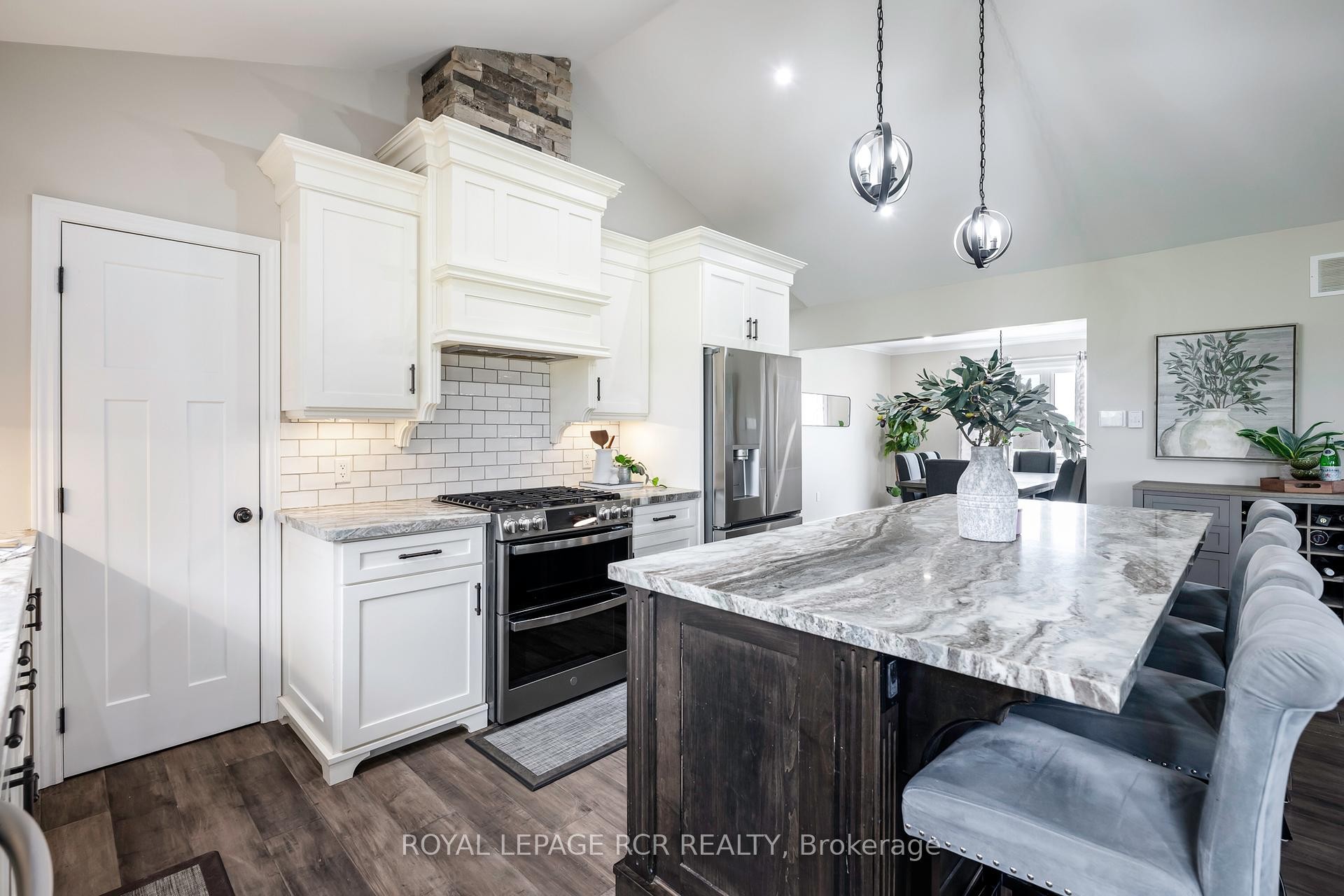 









485201


30th

Side Road,
Amaranth,




ON
L9V 1N7

