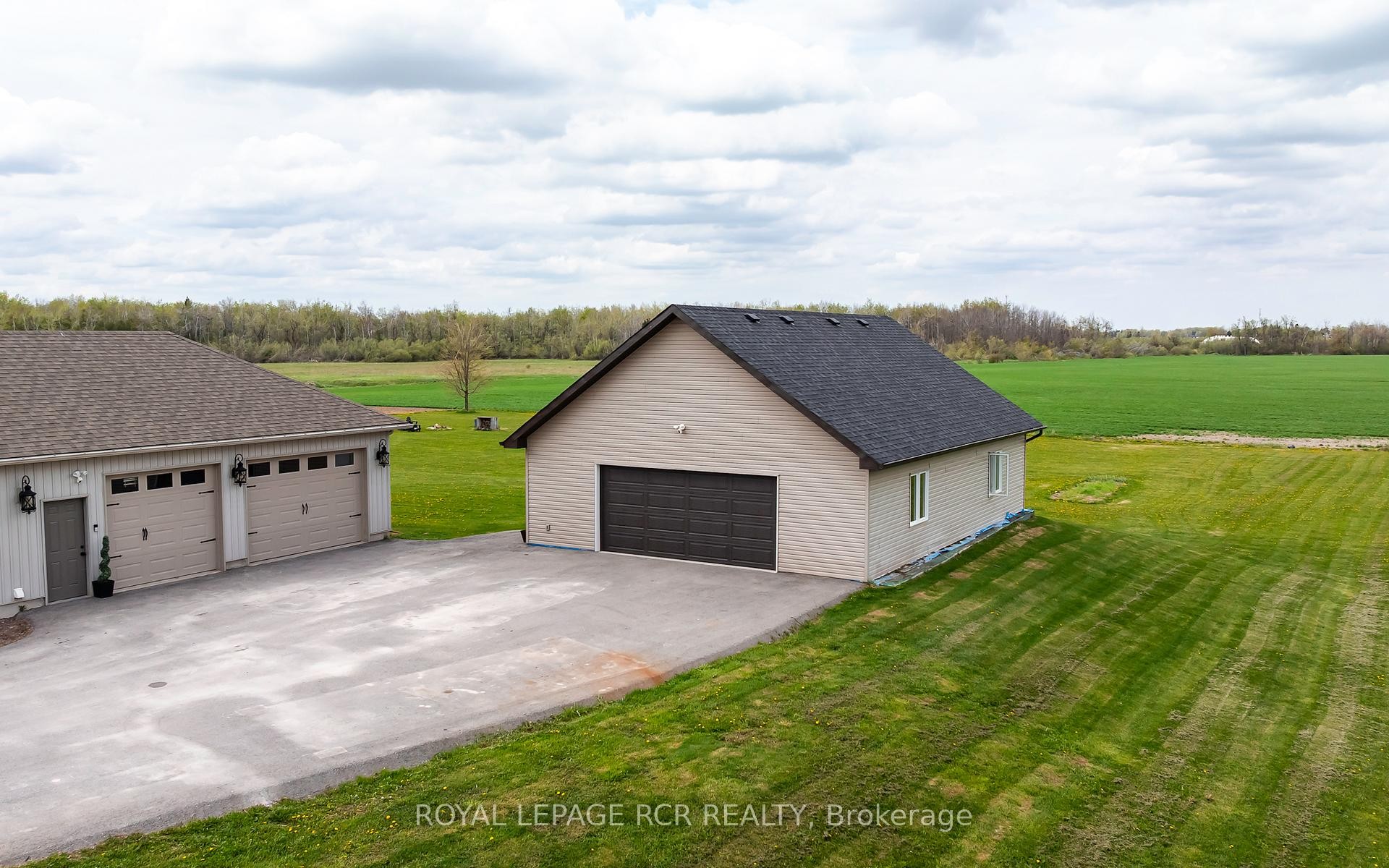 









485201


30th

Side Road,
Amaranth,




ON
L9V 1N7


