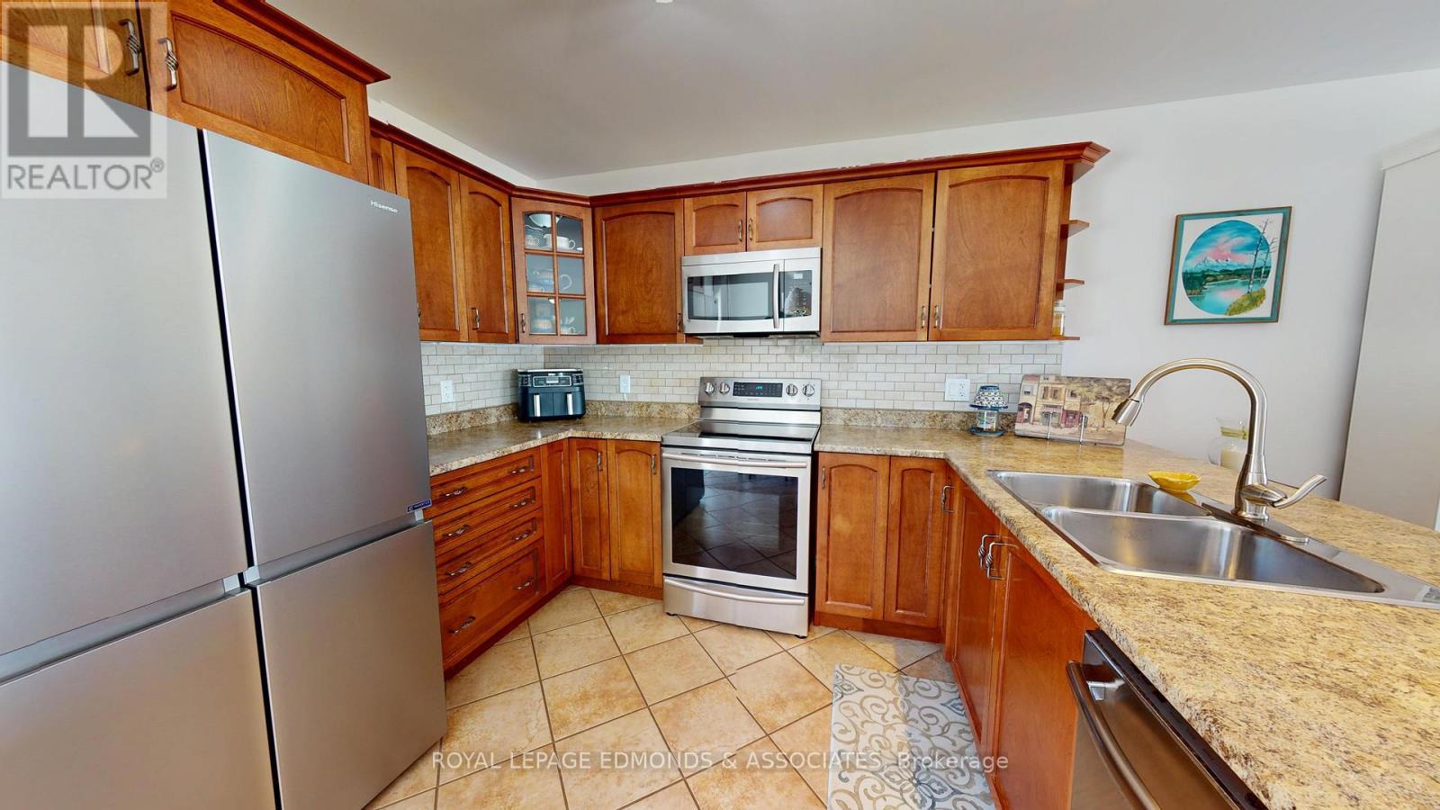 












2001 SANDSTONE CRESCENT

,
Petawawa,




Ontario
K8H0B2

