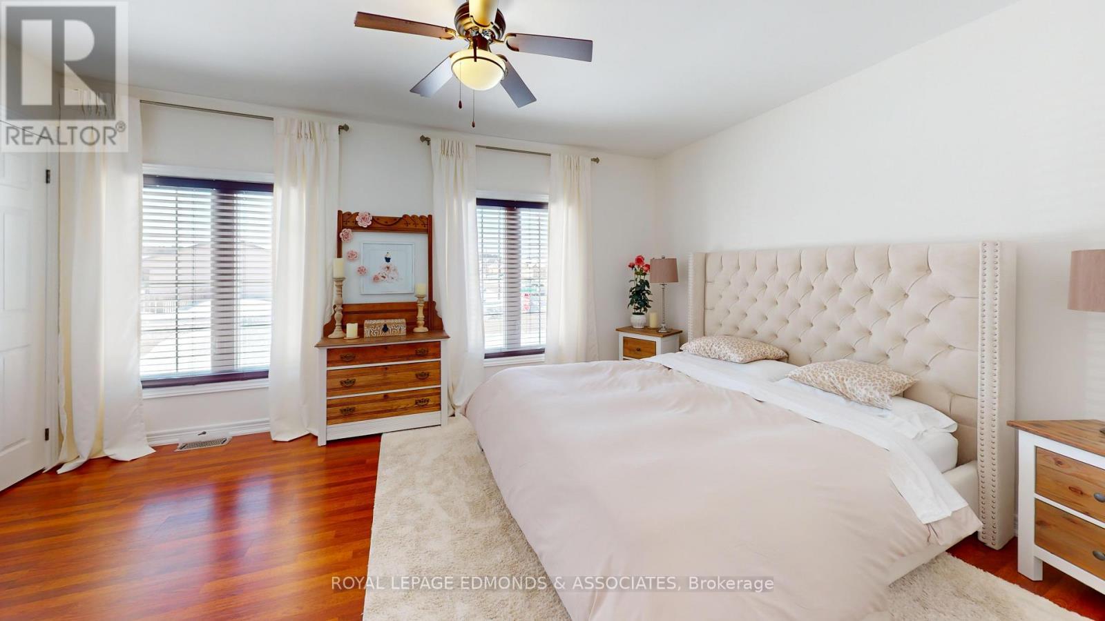 












2001 SANDSTONE CRESCENT

,
Petawawa,




Ontario
K8H0B2

