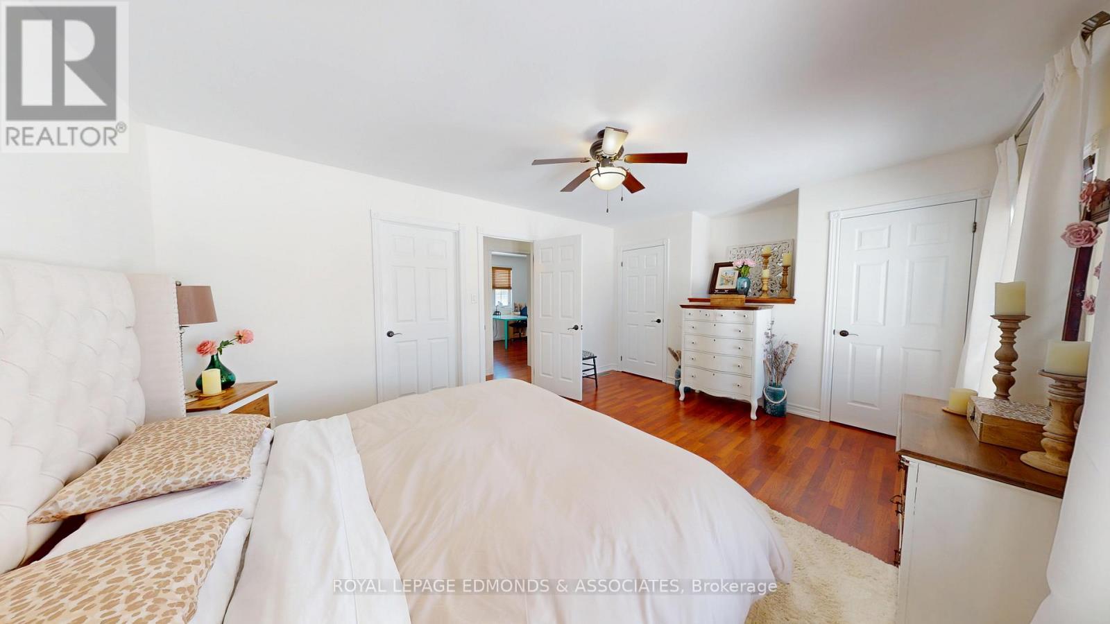 












2001 SANDSTONE CRESCENT

,
Petawawa,




Ontario
K8H0B2

