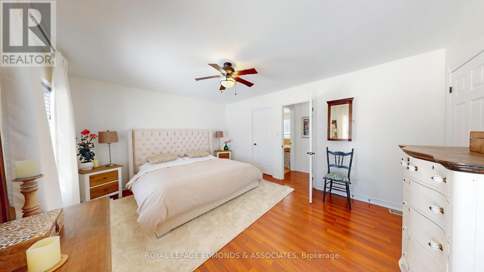 












2001 SANDSTONE CRESCENT

,
Petawawa,




Ontario
K8H0B2

