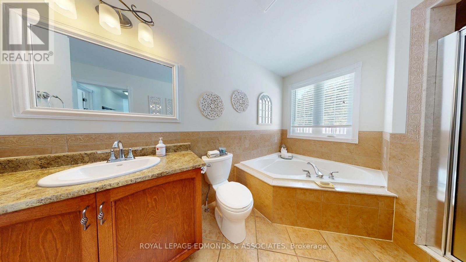 












2001 SANDSTONE CRESCENT

,
Petawawa,




Ontario
K8H0B2

