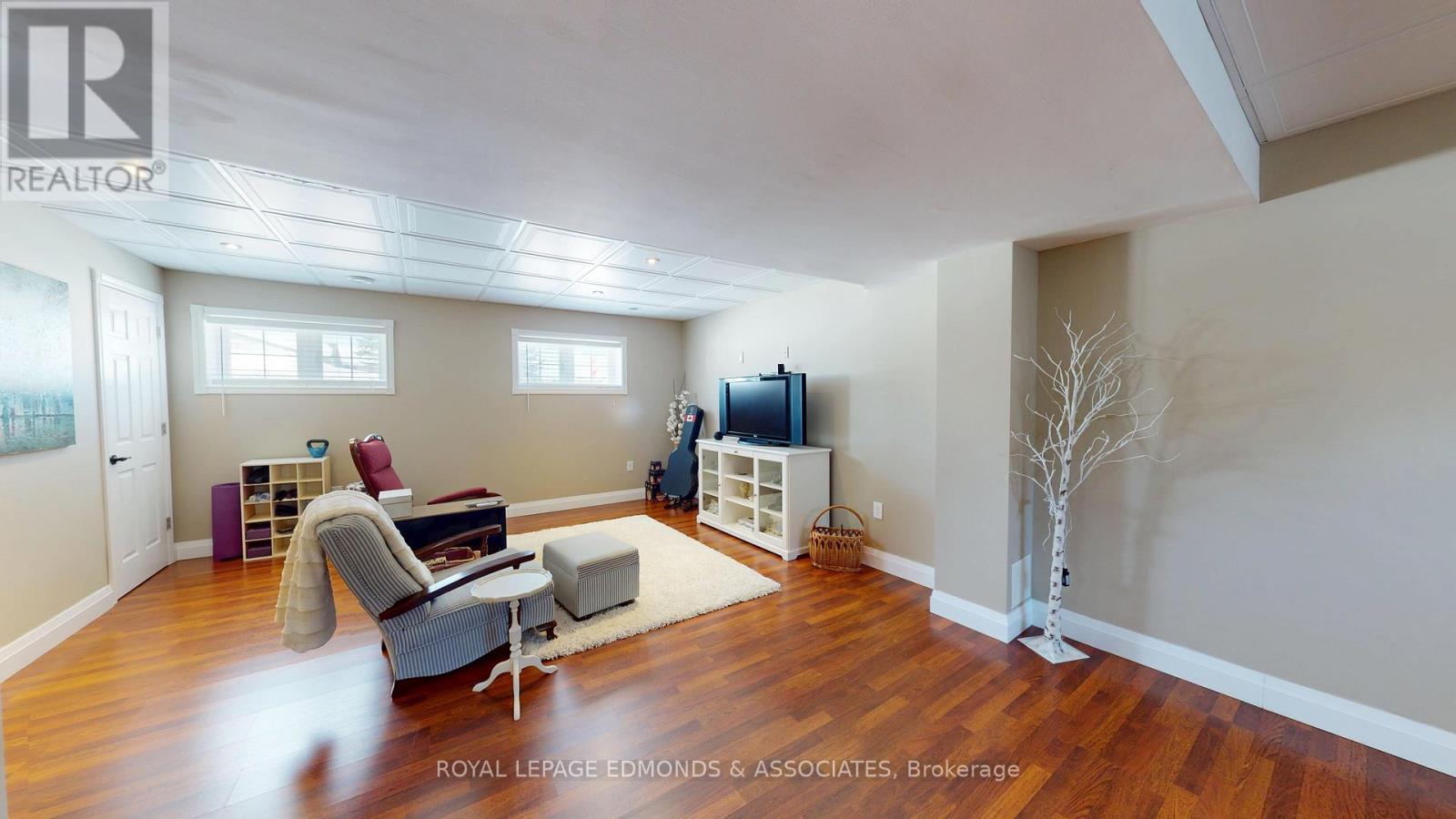 












2001 SANDSTONE CRESCENT

,
Petawawa,




Ontario
K8H0B2

