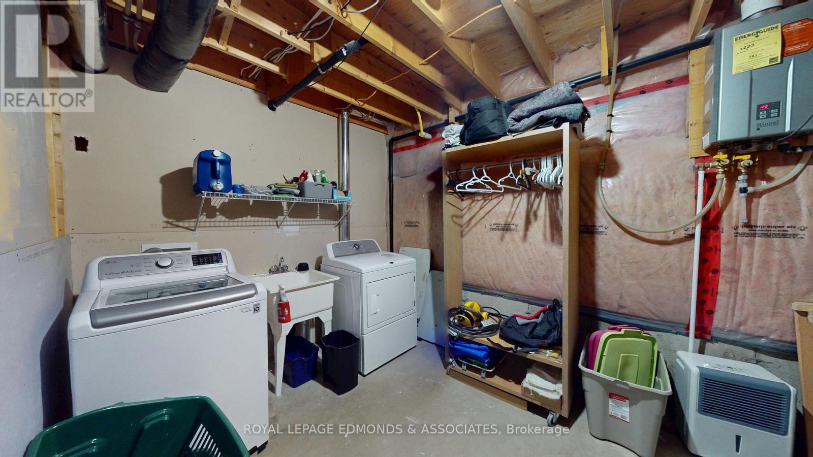 












2001 SANDSTONE CRESCENT

,
Petawawa,




Ontario
K8H0B2

