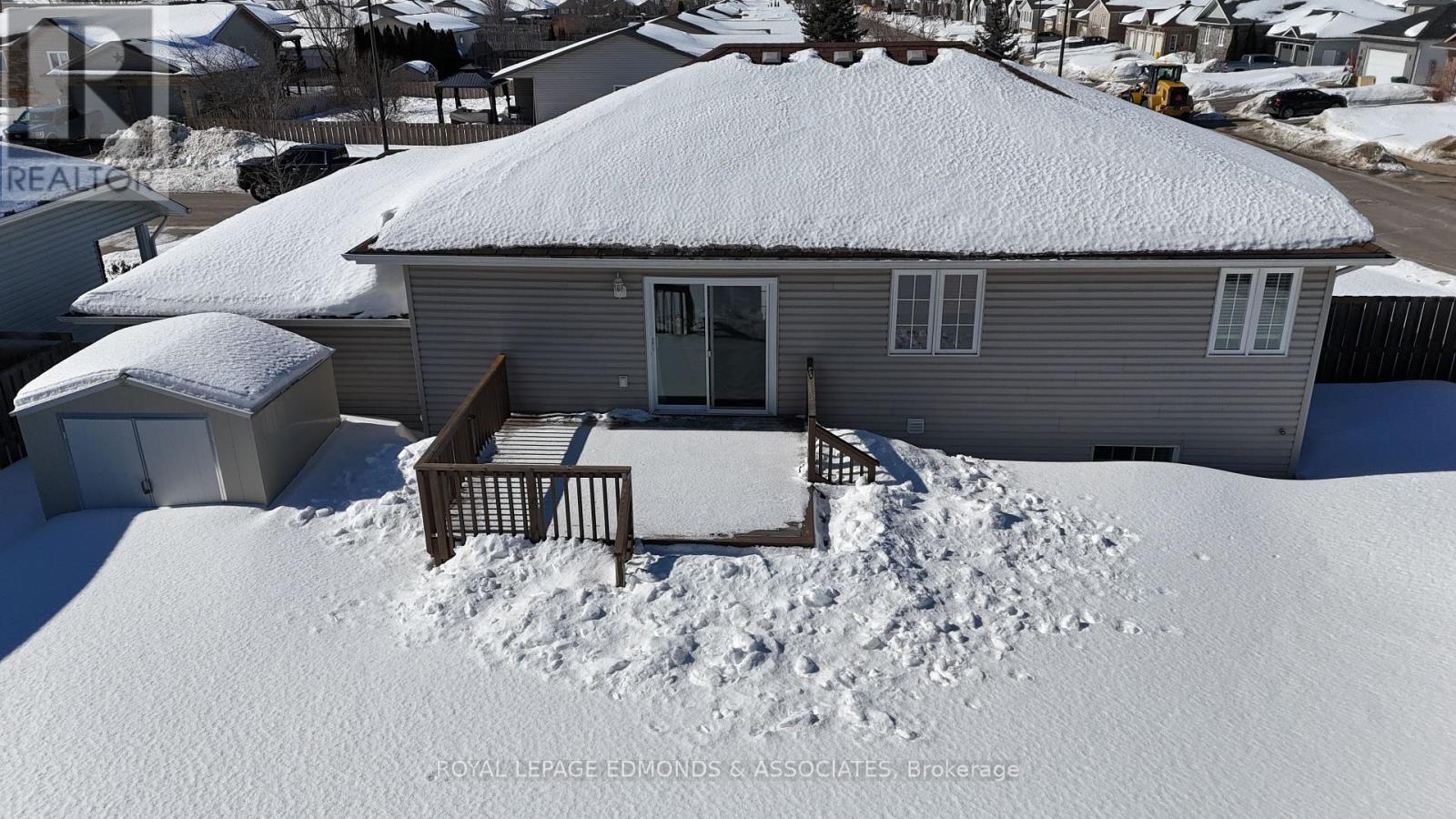 












2001 SANDSTONE CRESCENT

,
Petawawa,




Ontario
K8H0B2

