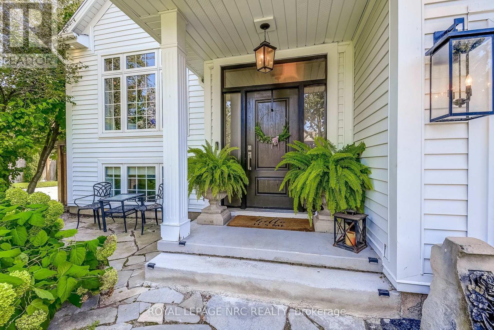 












764 GREEN STREET

,
Niagara-on-the-Lake (Town),




Ontario
L0S1J0

